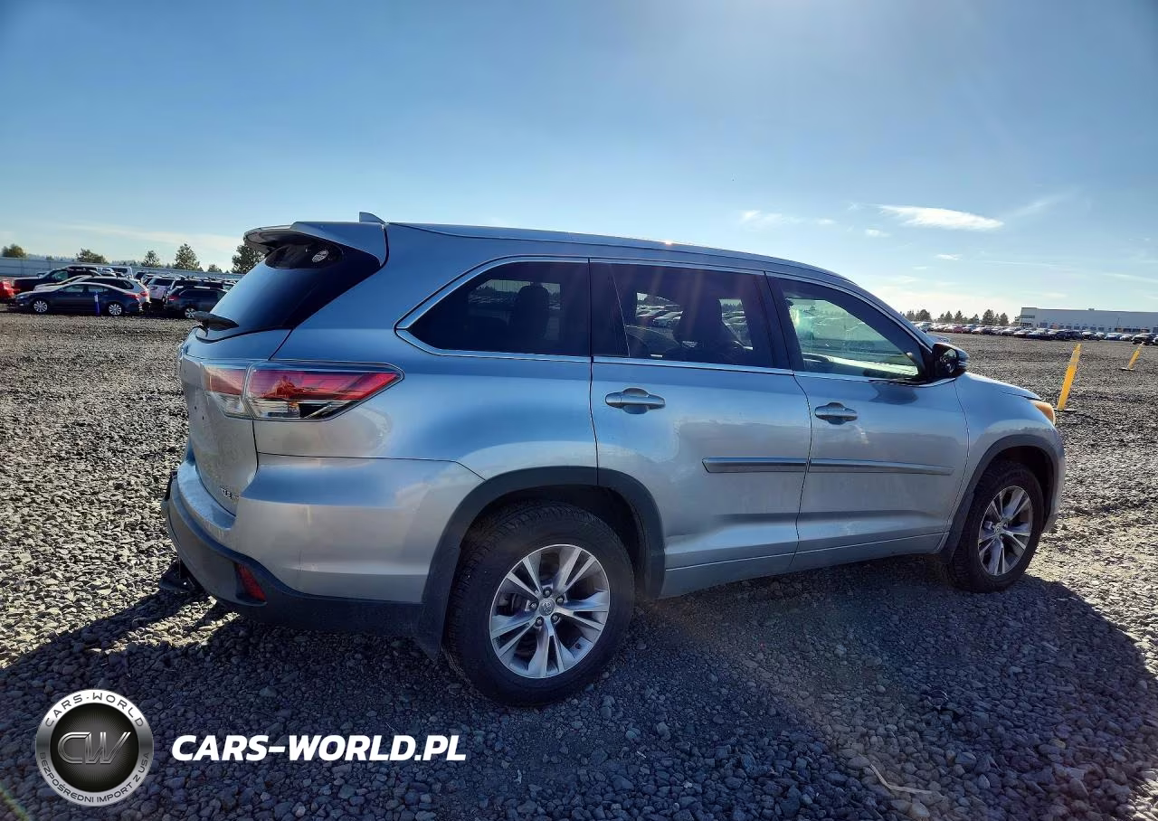 2015 Toyota Highlander Xle VIN:5TDJKRFH5FS134833 - 3