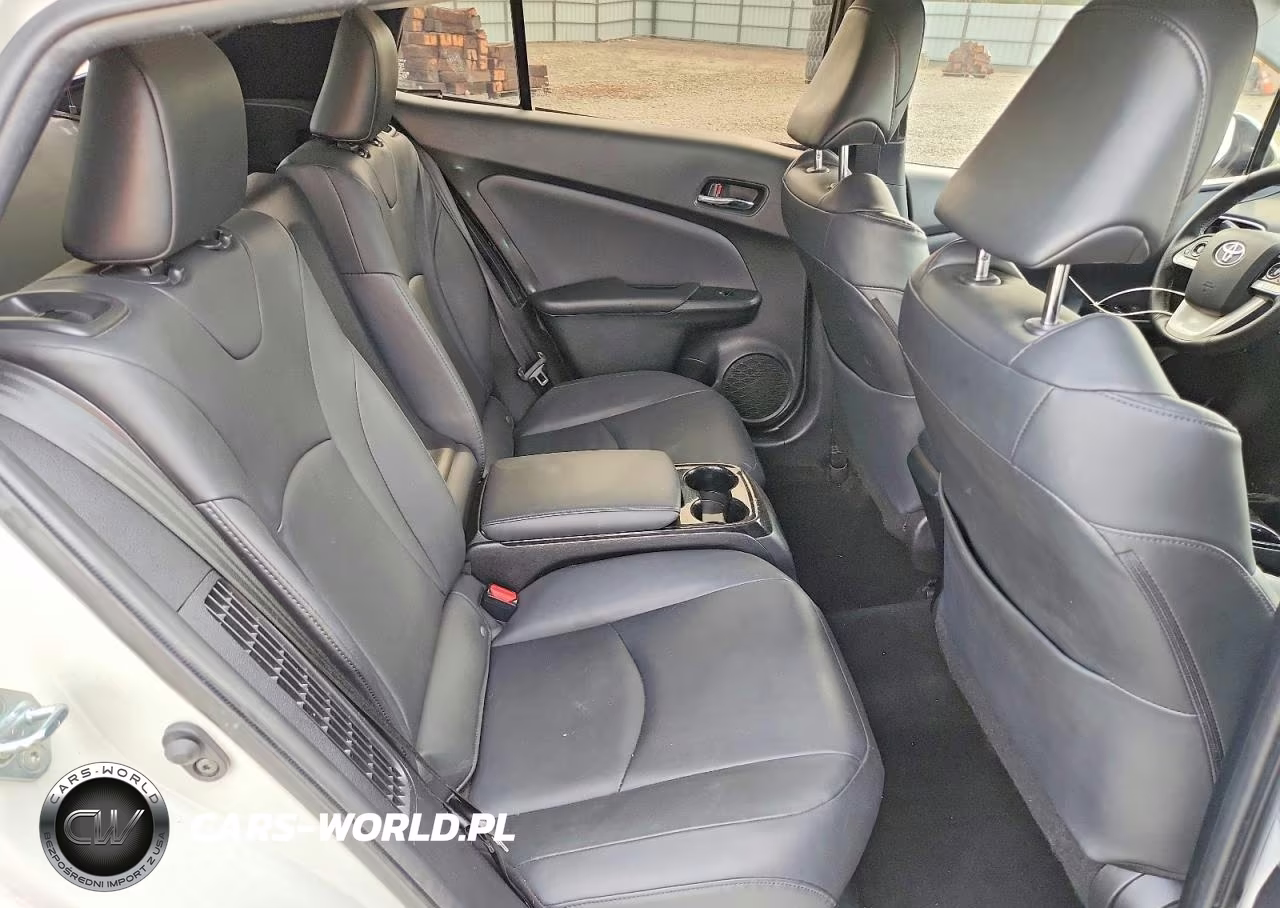 2018 Toyota Prius Prime Premium VIN:JTDKARFPXJ3096296 - 10