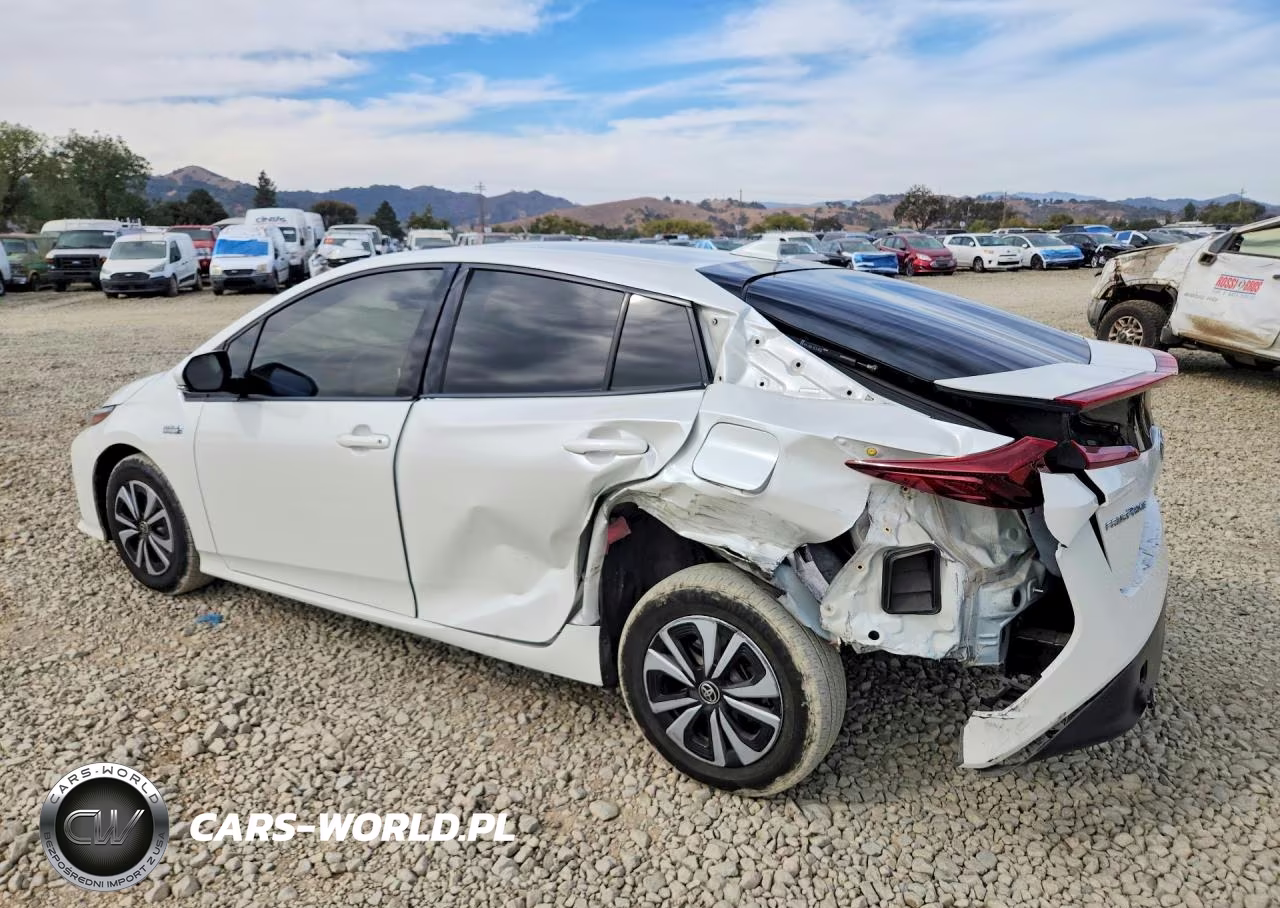 2018 Toyota Prius Prime Premium VIN:JTDKARFPXJ3096296 - 2