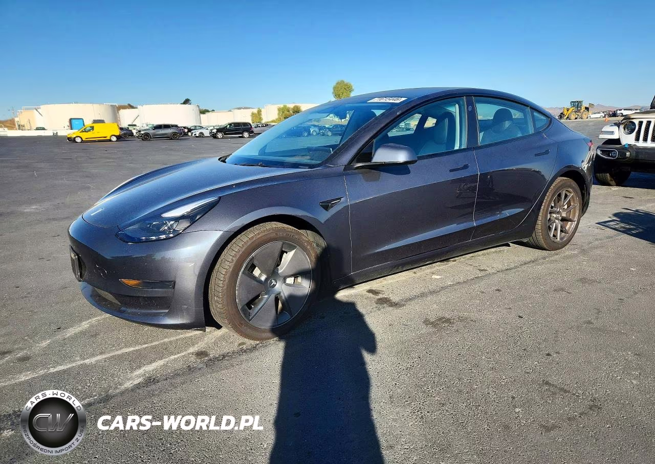 2023 Tesla Model 3 – zdjęcie 1 z 13