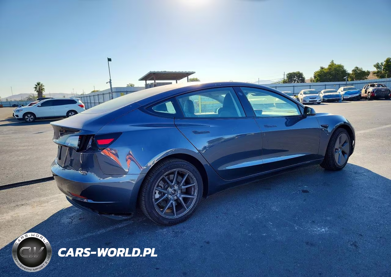 2023 Tesla Model 3 VIN:5YJ3E1EA5PF618030 - 3