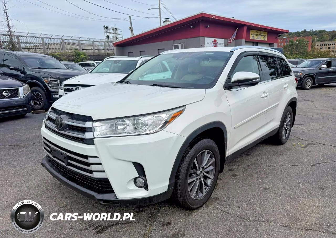 2019 Toyota Highlander Xle VIN:5TDJZRFH8KS583445 - 1