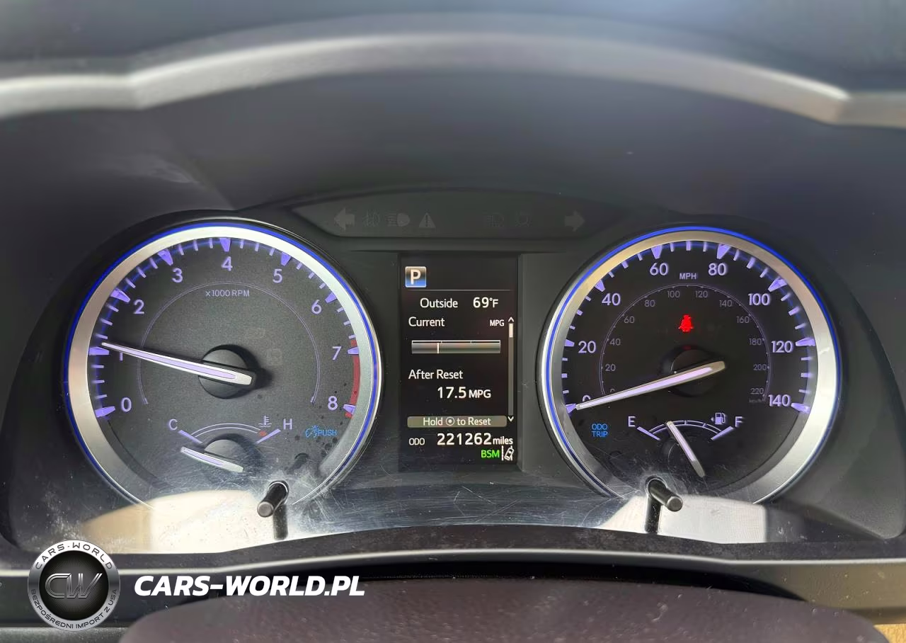 2019 Toyota Highlander Xle VIN:5TDJZRFH8KS583445 - 10