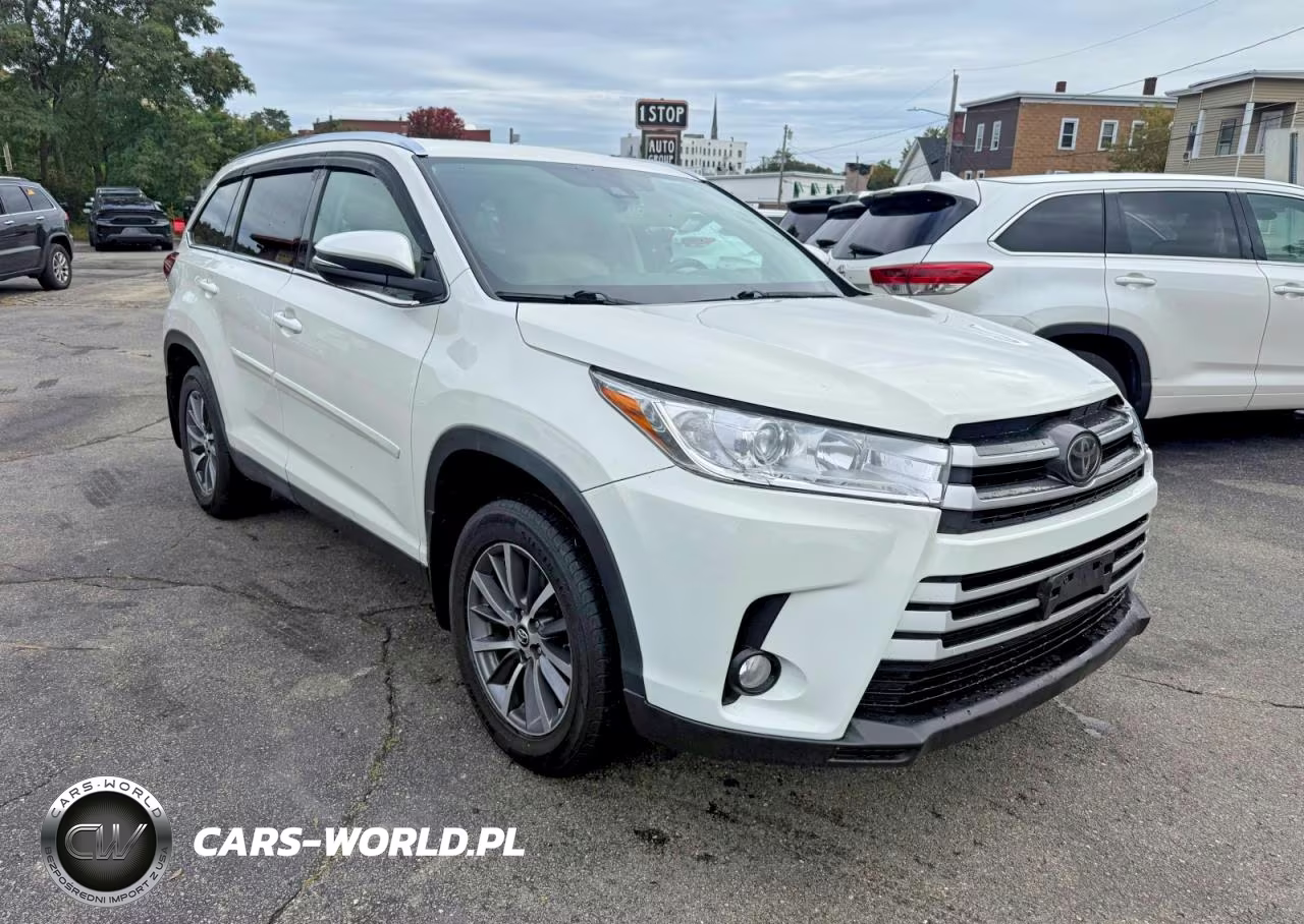 2019 Toyota Highlander Xle VIN:5TDJZRFH8KS583445 - 4