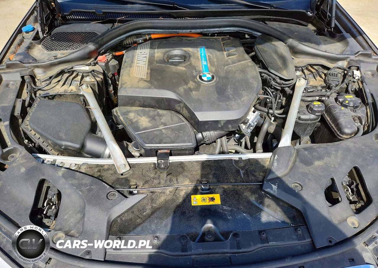 2018 BMW 530E VIN:WBAJA9C59JB250921 - 11