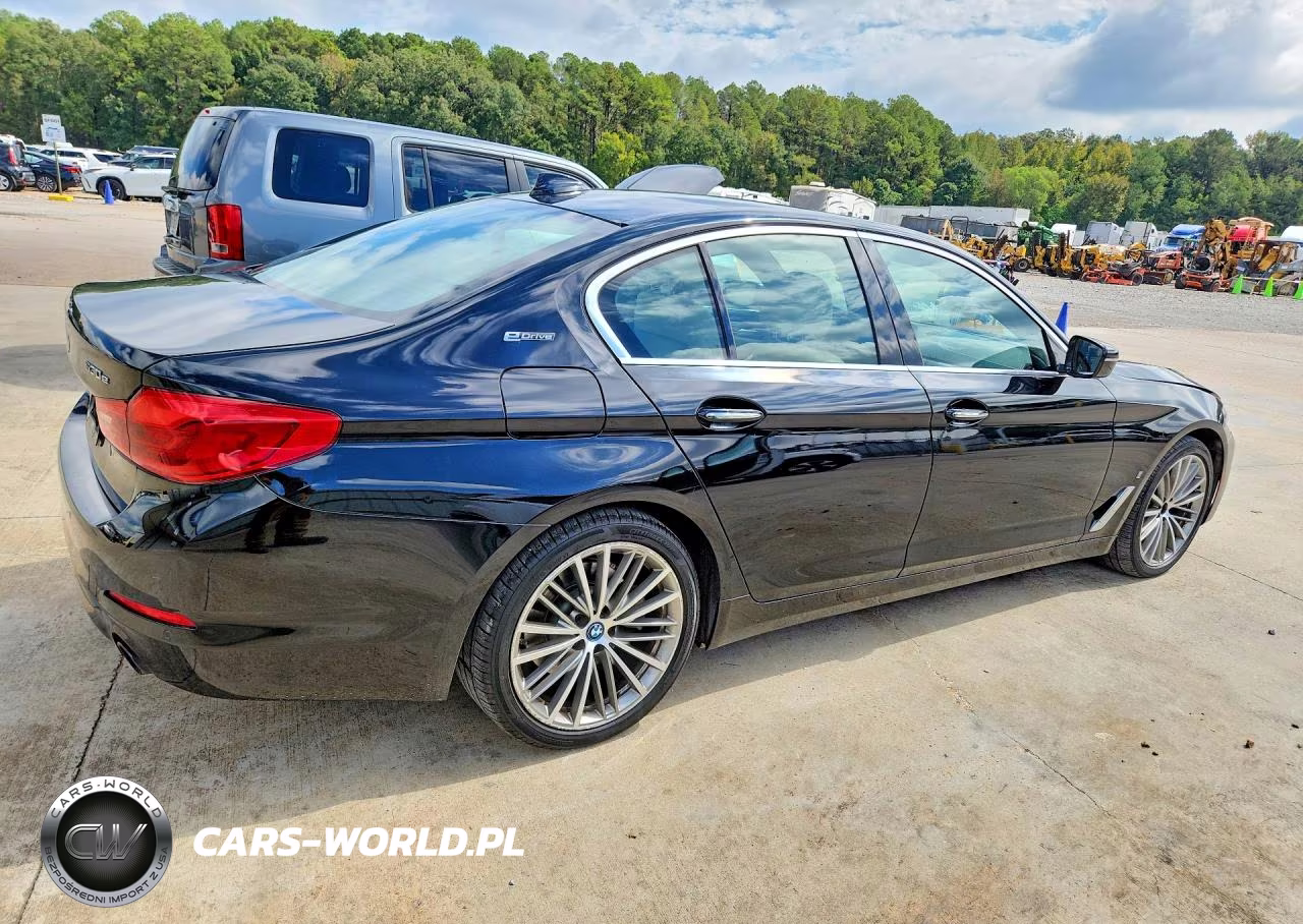 2018 BMW 530E VIN:WBAJA9C59JB250921 - 3