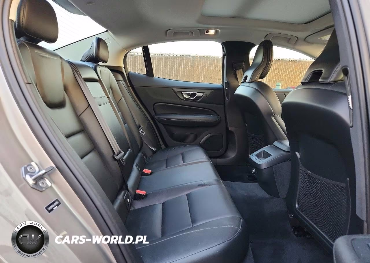 2020 Volvo S60 T5 Momentum VIN:7JR102FK6LG045255 - 10