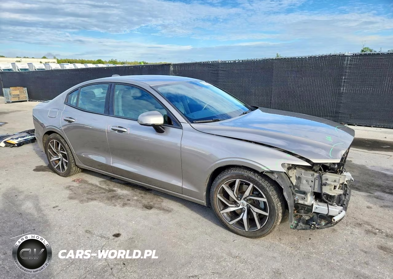 2020 Volvo S60 T5 Momentum VIN:7JR102FK6LG045255 - 4