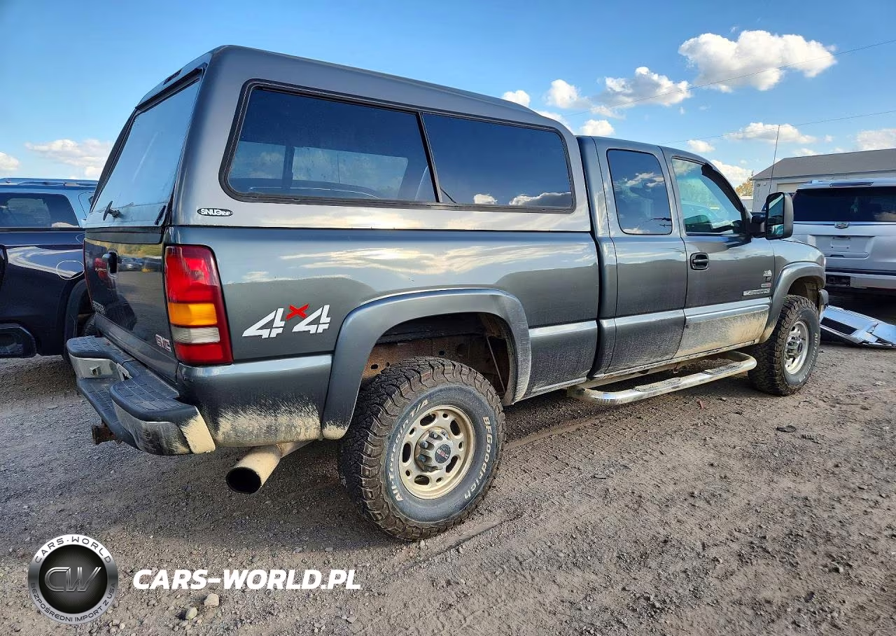 2002 GMC Sierra K2500 Heavy Duty VIN:1GTHK29112E266282 - 3