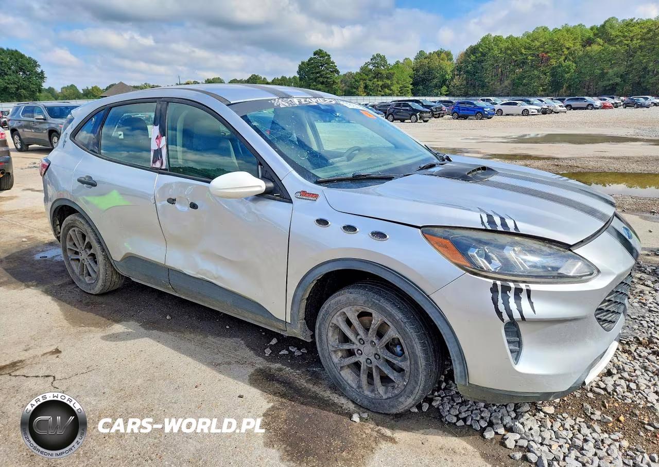 2020 Ford Escape S VIN:1FMCU0F64LUA66928 - 4