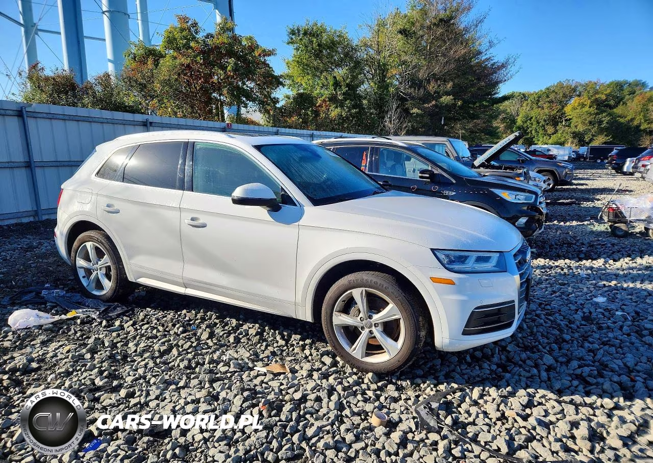 2020 Audi Q5 Premium Plus VIN:WA1BNAFY3L2017665 - 4
