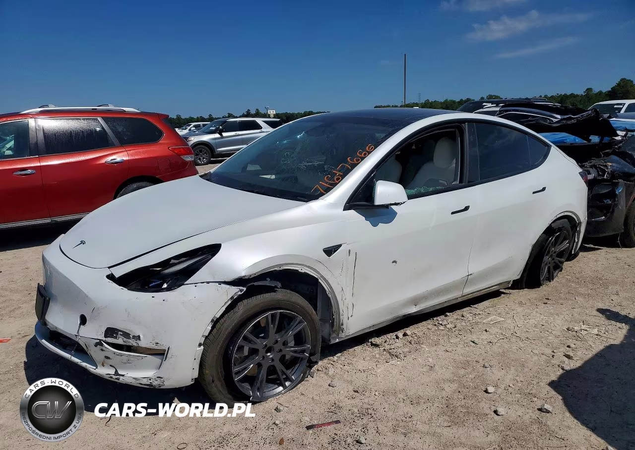 2024 Tesla Model Y – zdjęcie 1 z 12