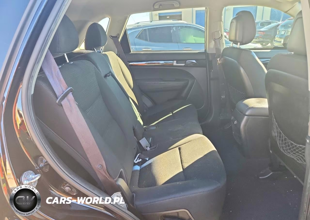 2015 Kia Sorento Lx VIN:5XYKT4A76FG601113 - 11