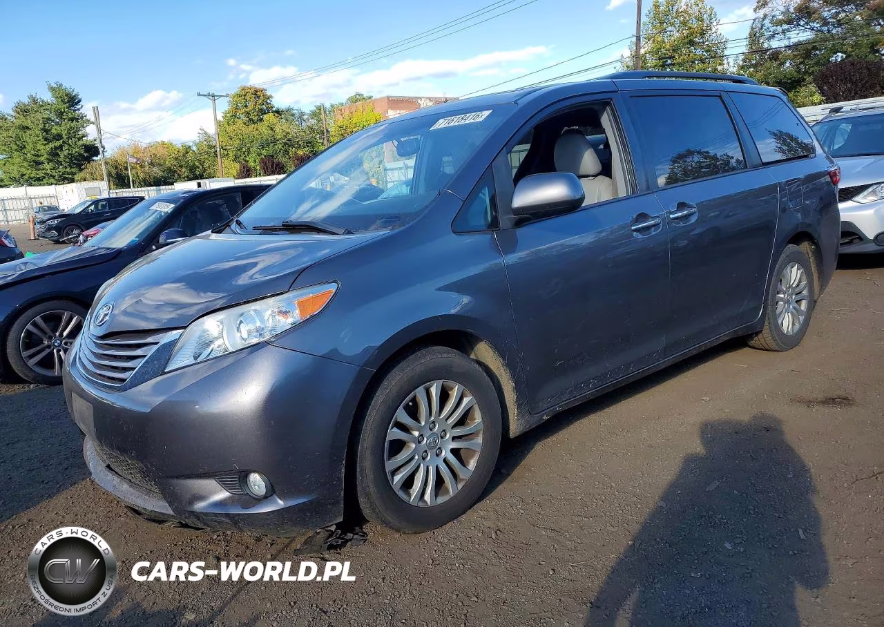 2017 Toyota Sienna Xle 8-Passenger – zdjęcie 1 z 13