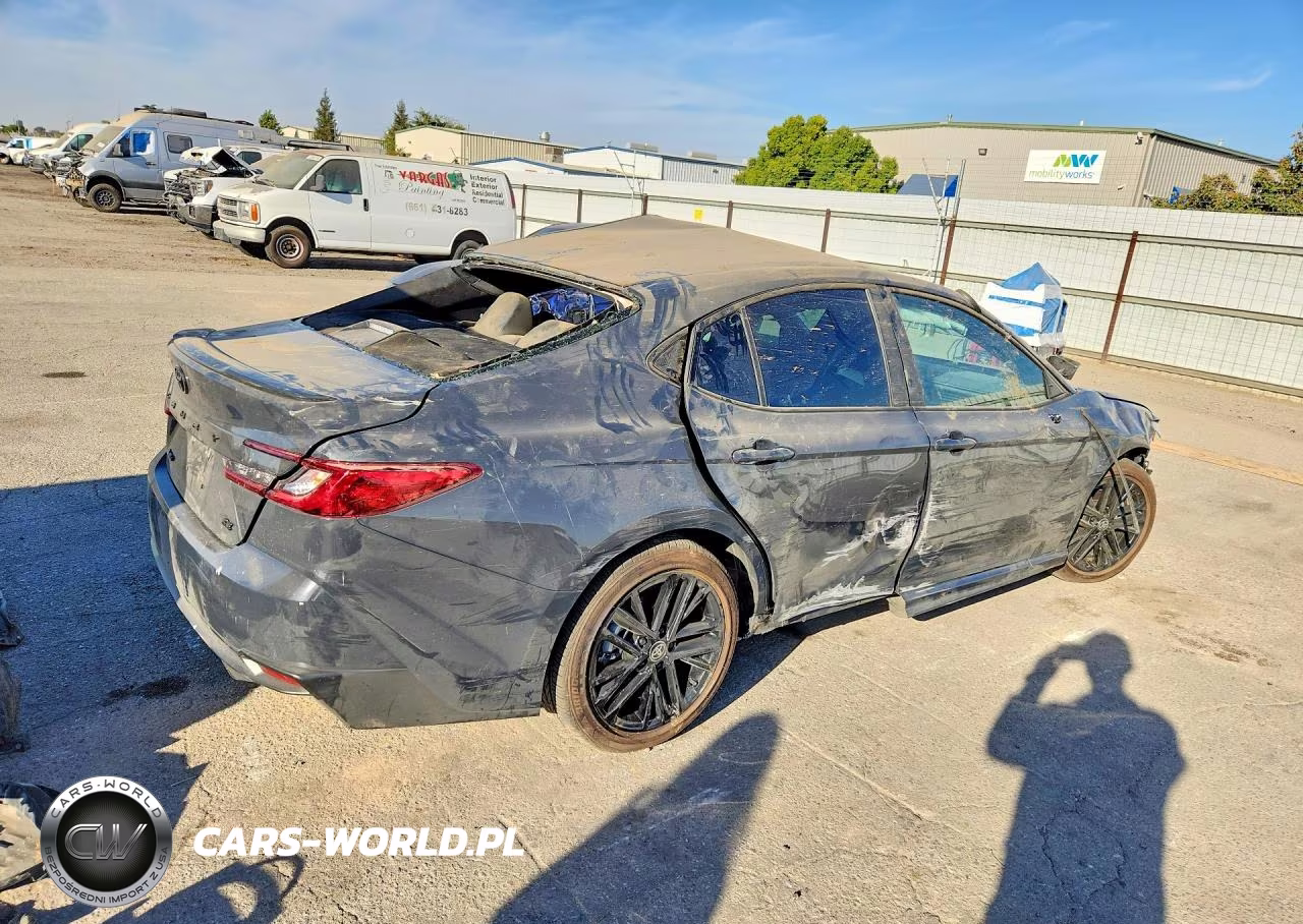 2026 Toyota Camry Se VIN:4T1DAACK9TU285856 - 3