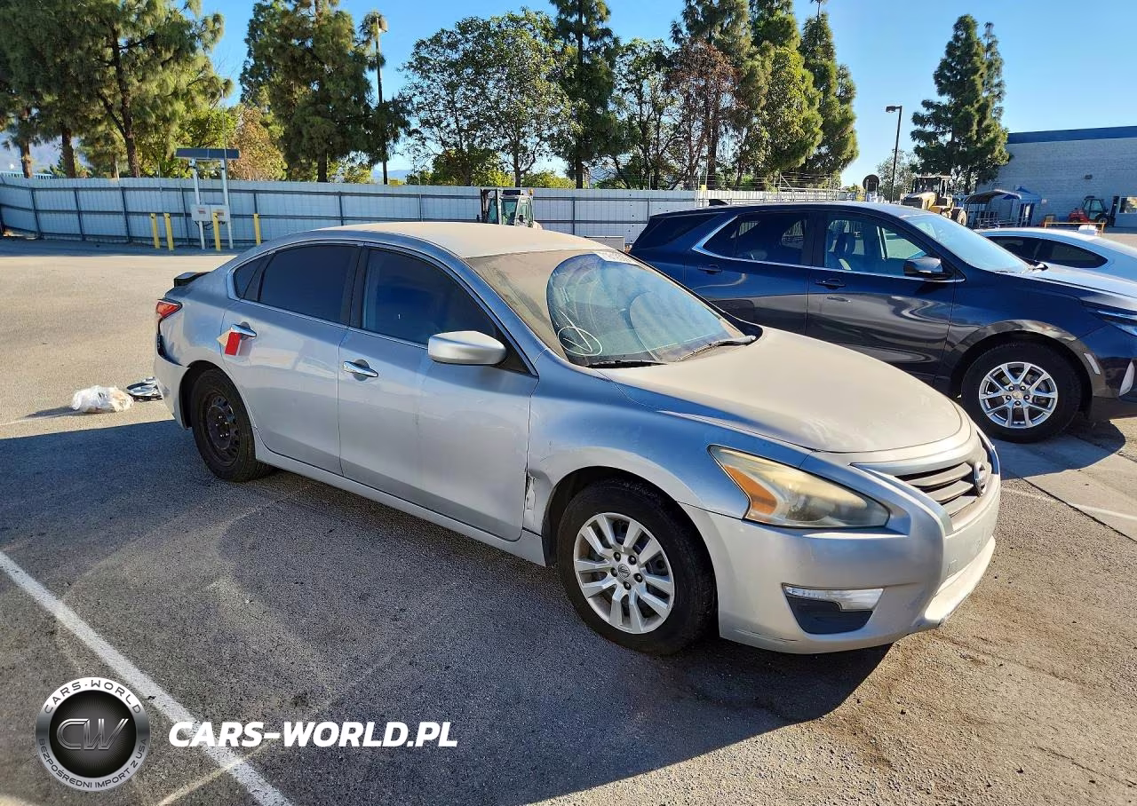 2013 Nissan Altima 2.5 VIN:1N4AL3AP1DN418008 - 4