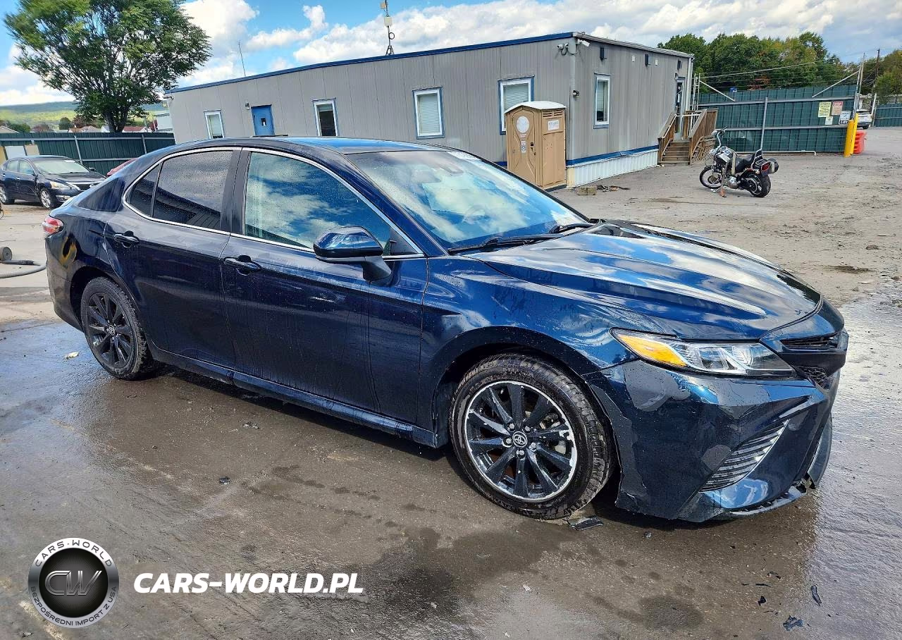 2020 Toyota Camry Le VIN:4T1C11AK9LU985651 - 4