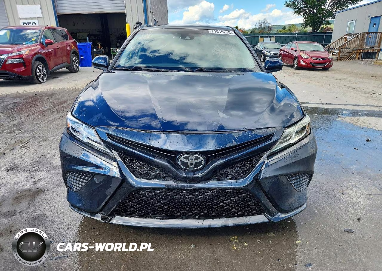 2020 Toyota Camry Le VIN:4T1C11AK9LU985651 - 5