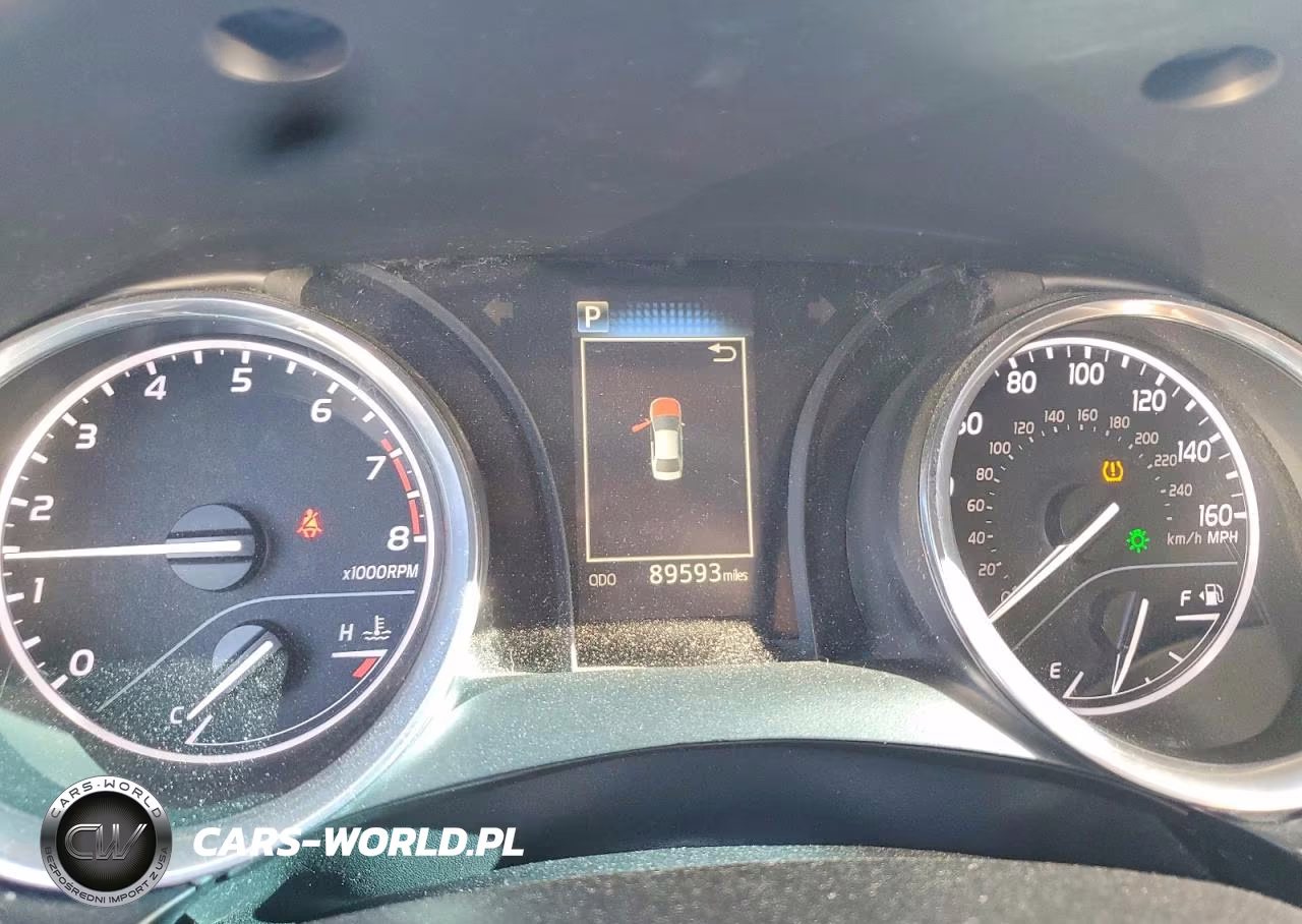 2020 Toyota Camry Le VIN:4T1C11AK9LU985651 - 9