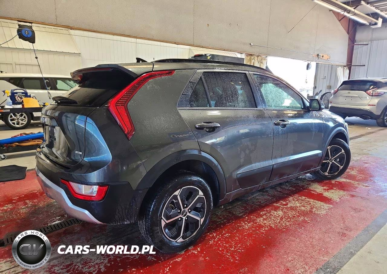 2025 Kia Niro Lx VIN:KNDCP3LEXS5308011 - 3
