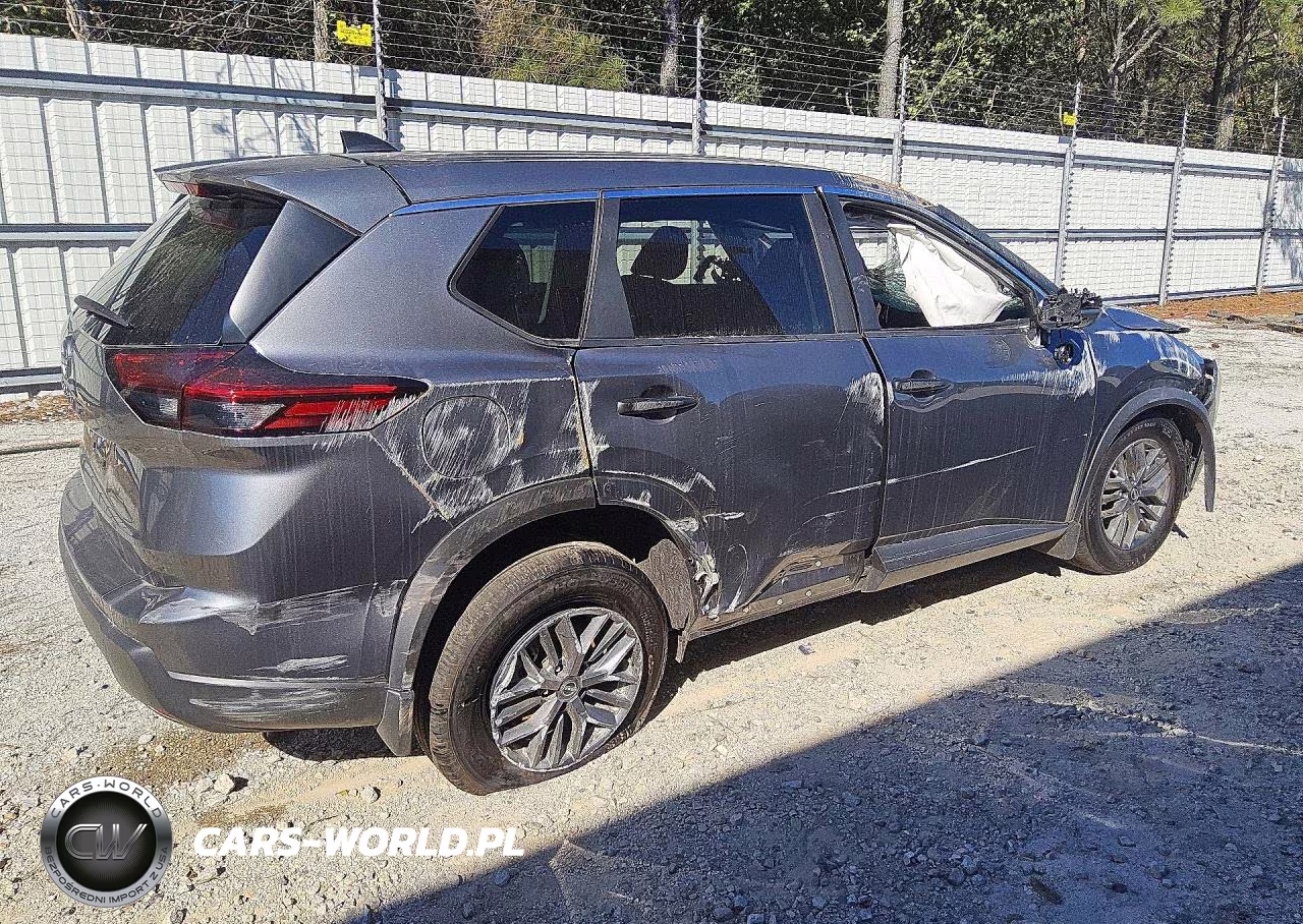 2026 Nissan Rogue S VIN:5N1BT3AA2TC769199 - 3