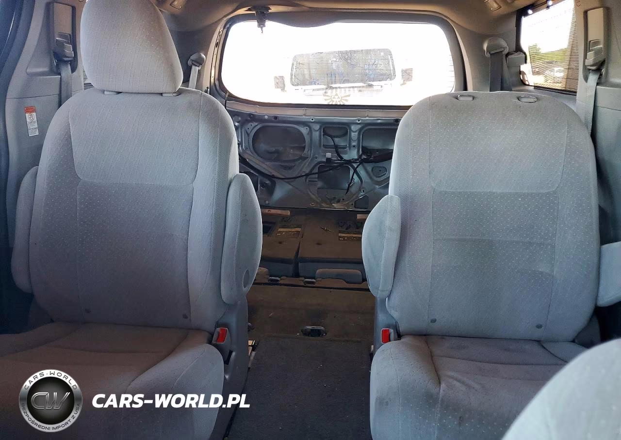 2015 Toyota Sienna Le VIN:5TDJK3DC4FS120300 - 10