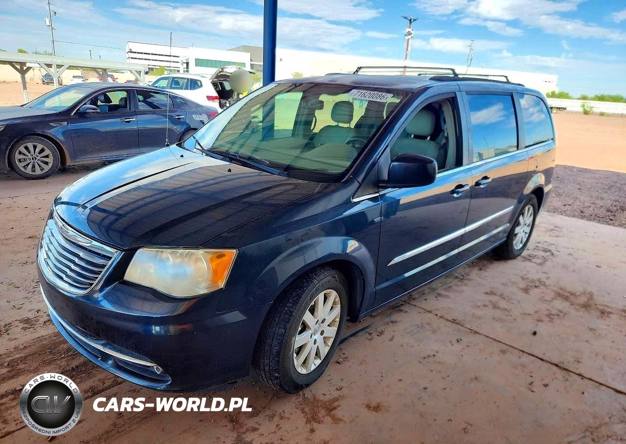 2013 Chrysler Town & Country Touring