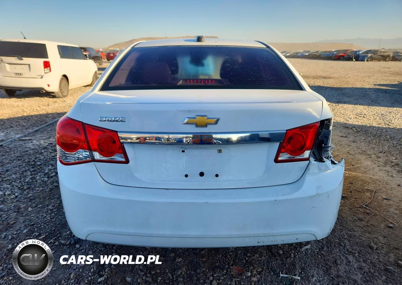 2015 Chevrolet Cruze Ls VIN:1G1PA5SG8F7248833 - 6