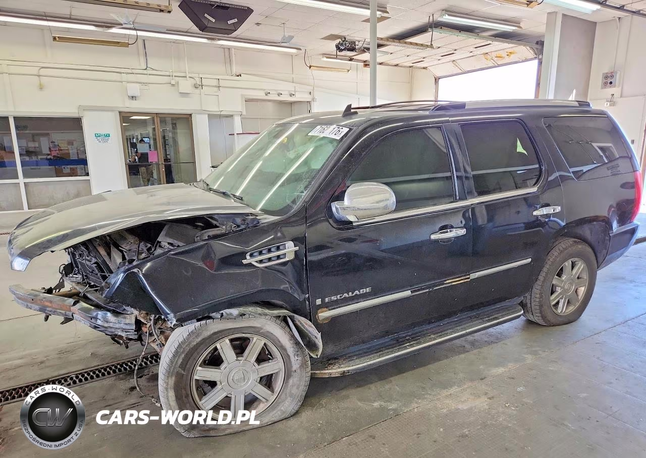 2008 Cadillac Escalade Luxury VIN:1GYFK63858R172373 - 1