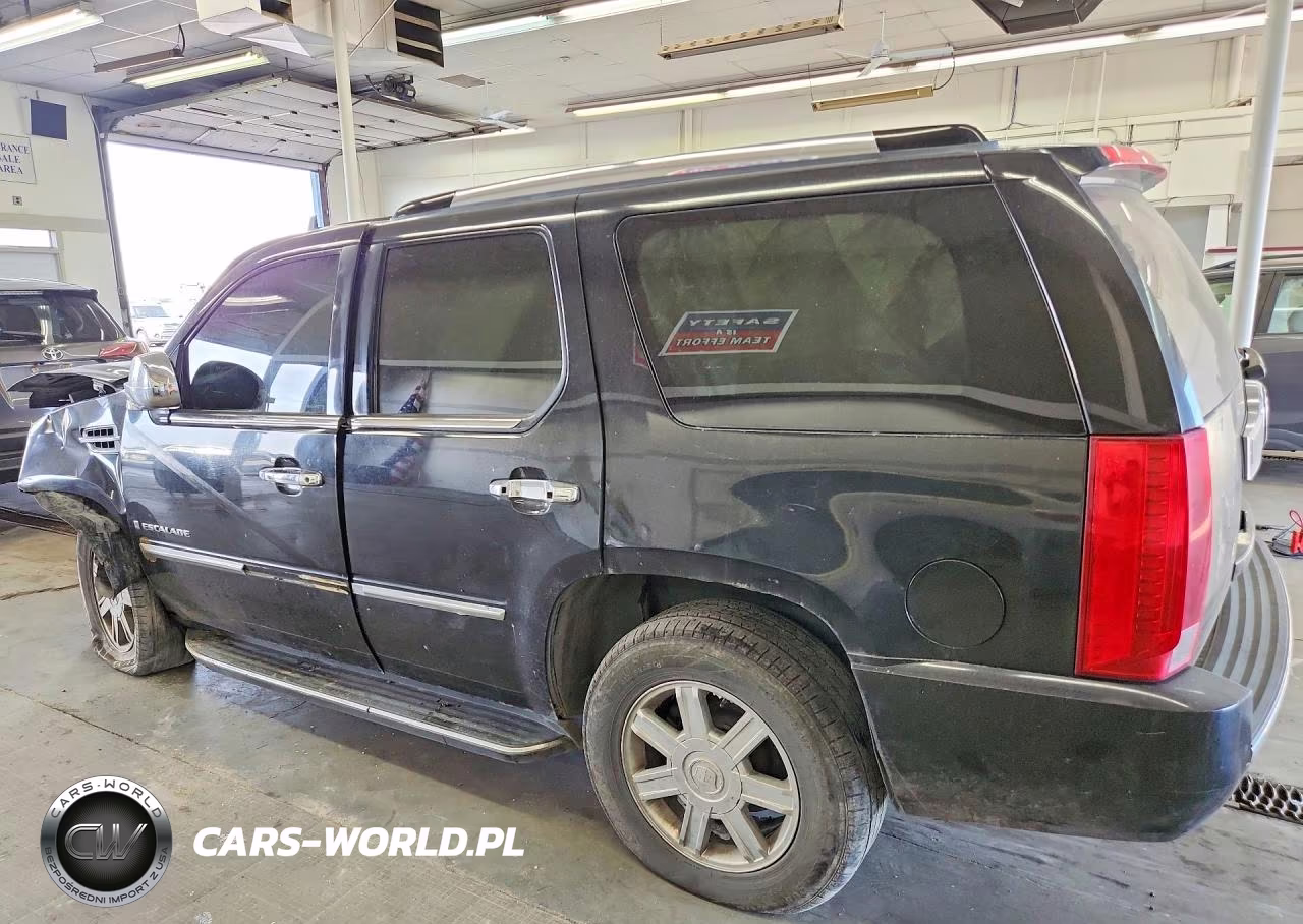 2008 Cadillac Escalade Luxury VIN:1GYFK63858R172373 - 2