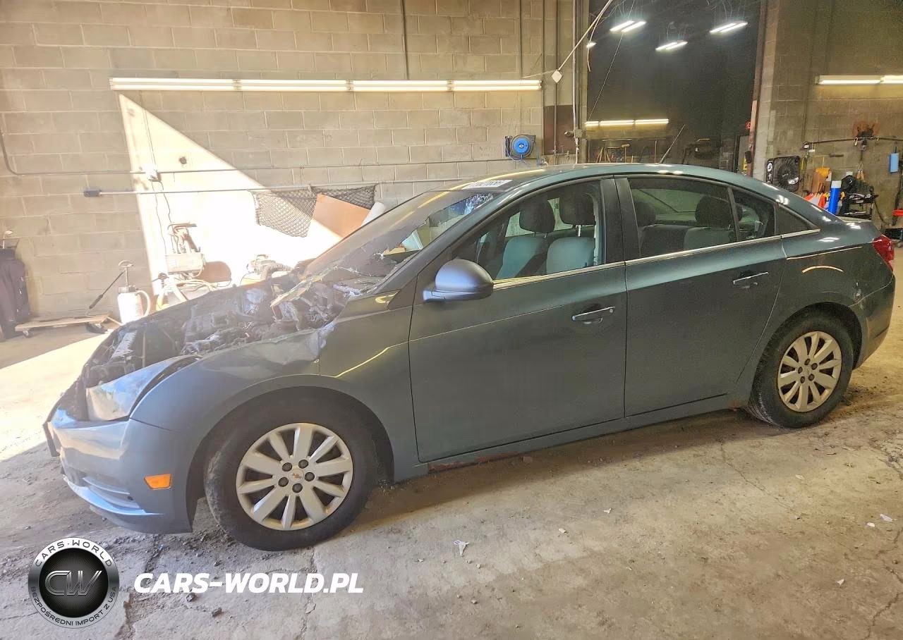 2012 Chevrolet Cruze Ls – zdjęcie 1 z 13