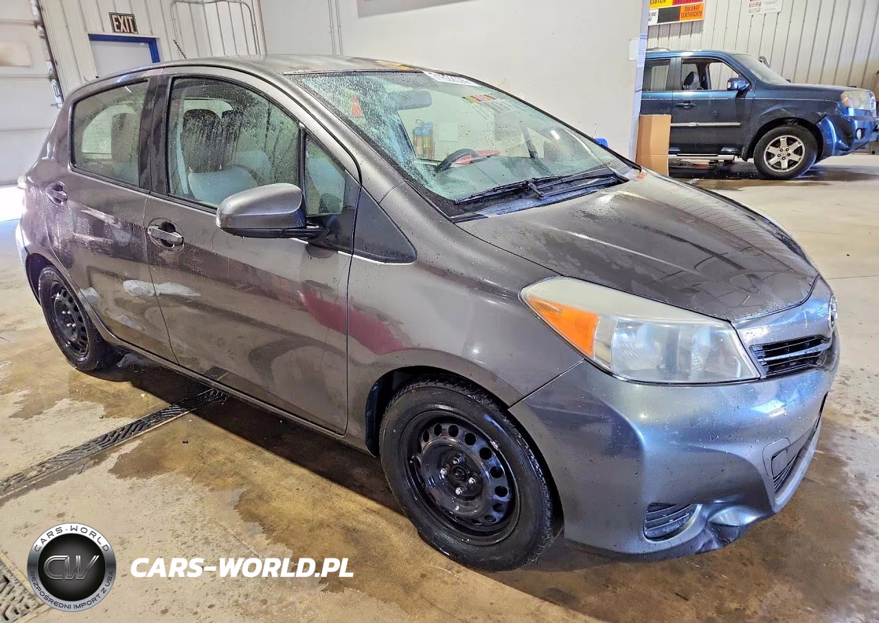 2014 Toyota Yaris 5-Door Le VIN:JTDKTUD36ED575697 - 4