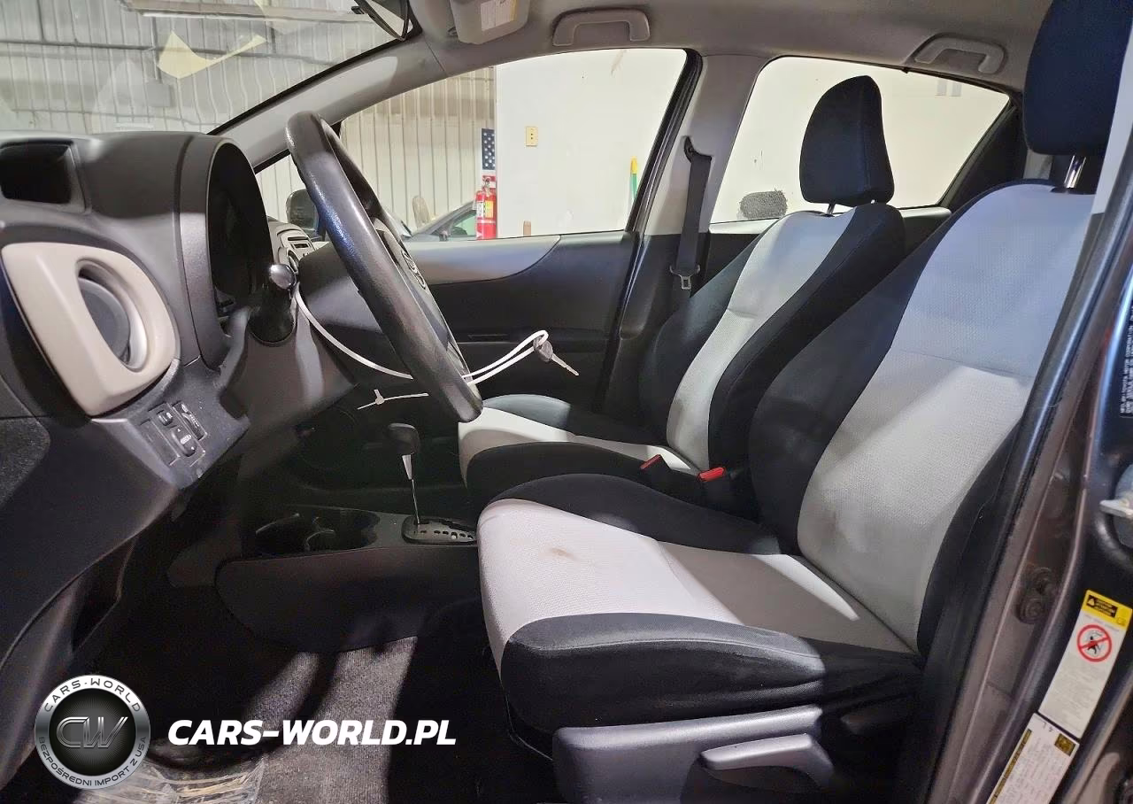 2014 Toyota Yaris 5-Door Le VIN:JTDKTUD36ED575697 - 7