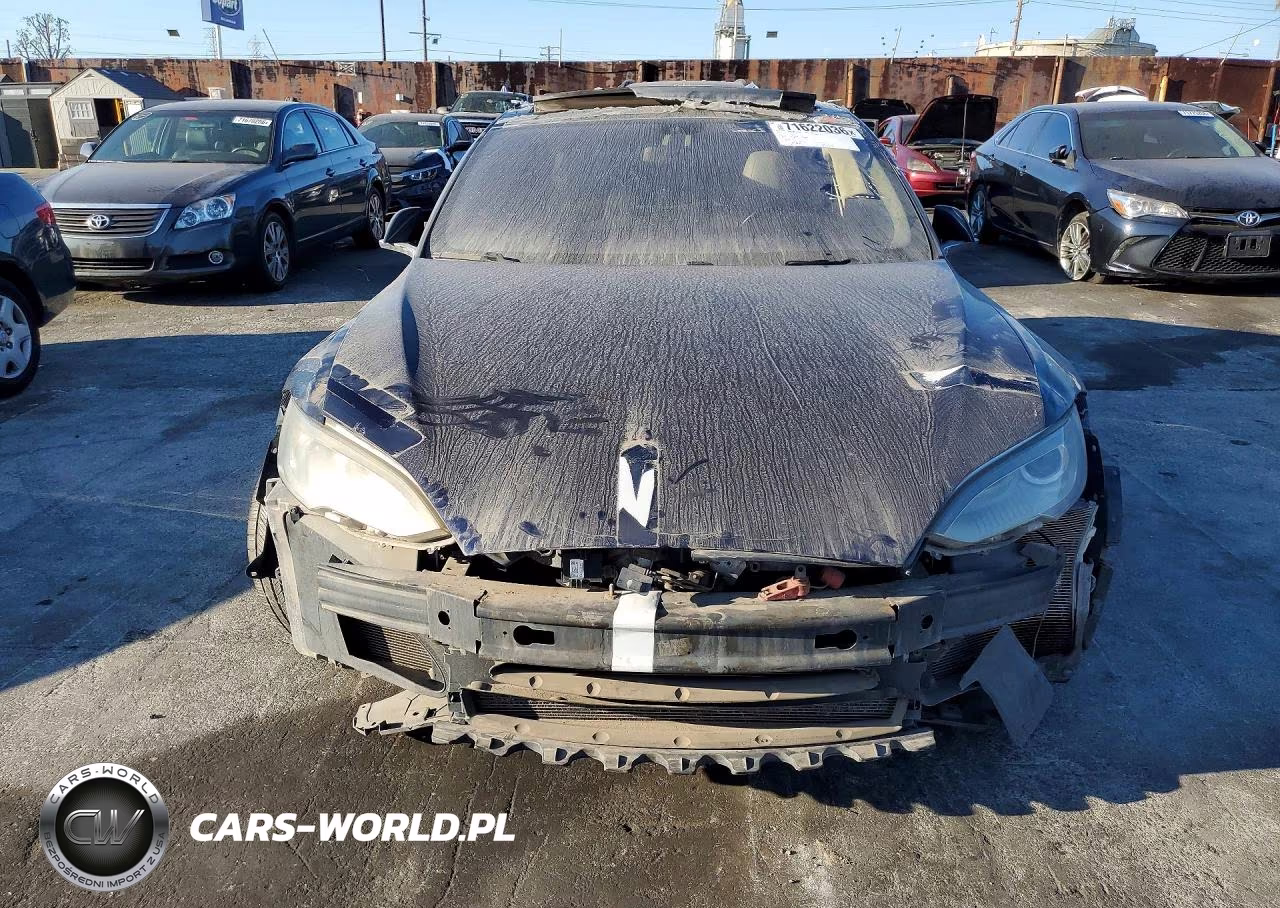 2014 Tesla Model S VIN:5YJSA1S12EFP32933 - 5