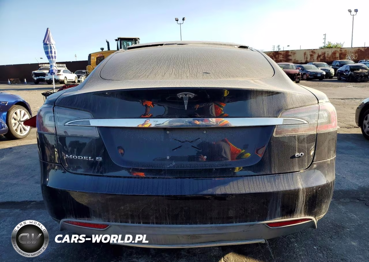 2014 Tesla Model S VIN:5YJSA1S12EFP32933 - 6