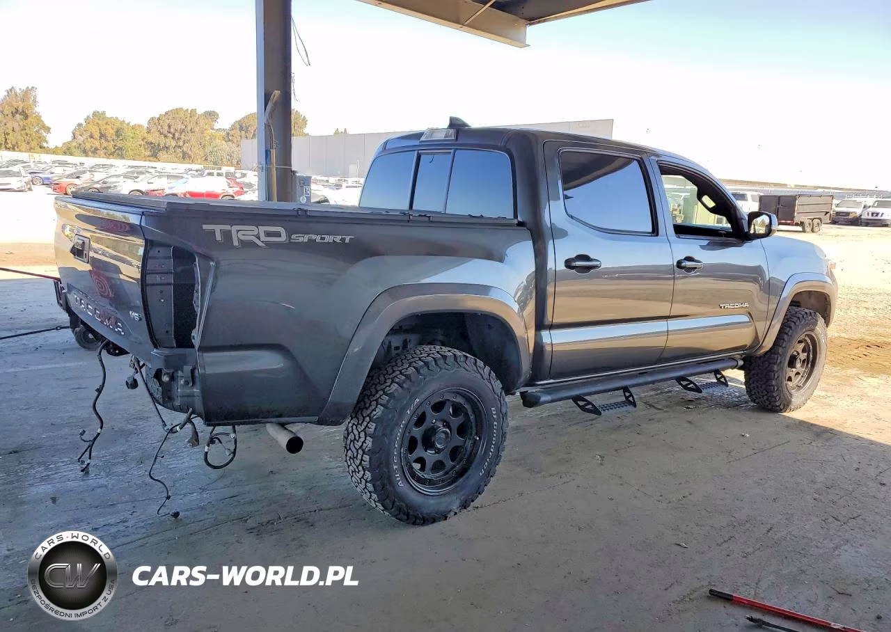 2016 Toyota Tacoma Trd Sport VIN:3TMAZ5CN6GM018041 - 3