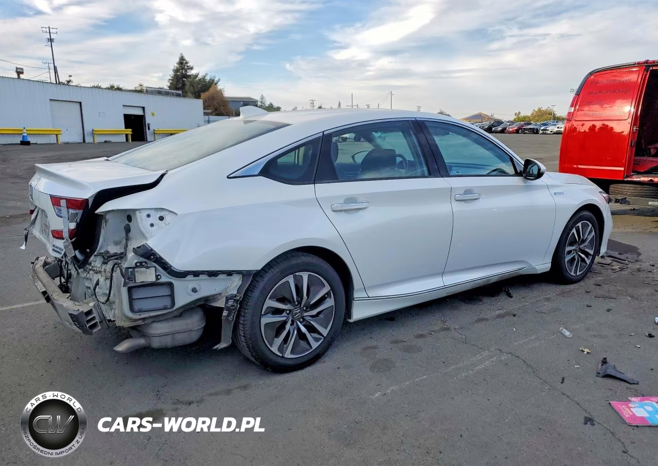 2018 Honda Accord Touring Hybrid VIN:1HGCV3F94JA006001 - 3