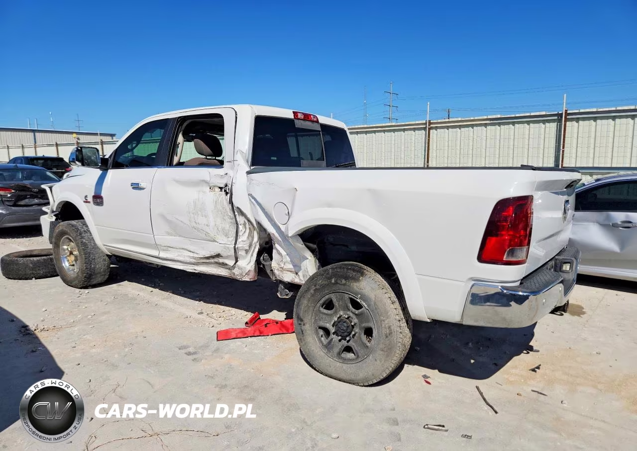 2017 Ram 2500 Longhorn VIN:3C6UR5GL5HG588982 - 2