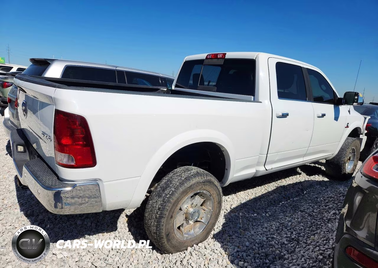 2017 Ram 2500 Longhorn VIN:3C6UR5GL5HG588982 - 3