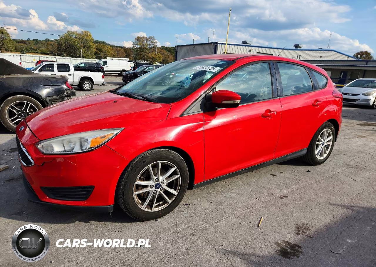 2017 Ford Focus Se VIN:1FADP3K26HL337933 - 1