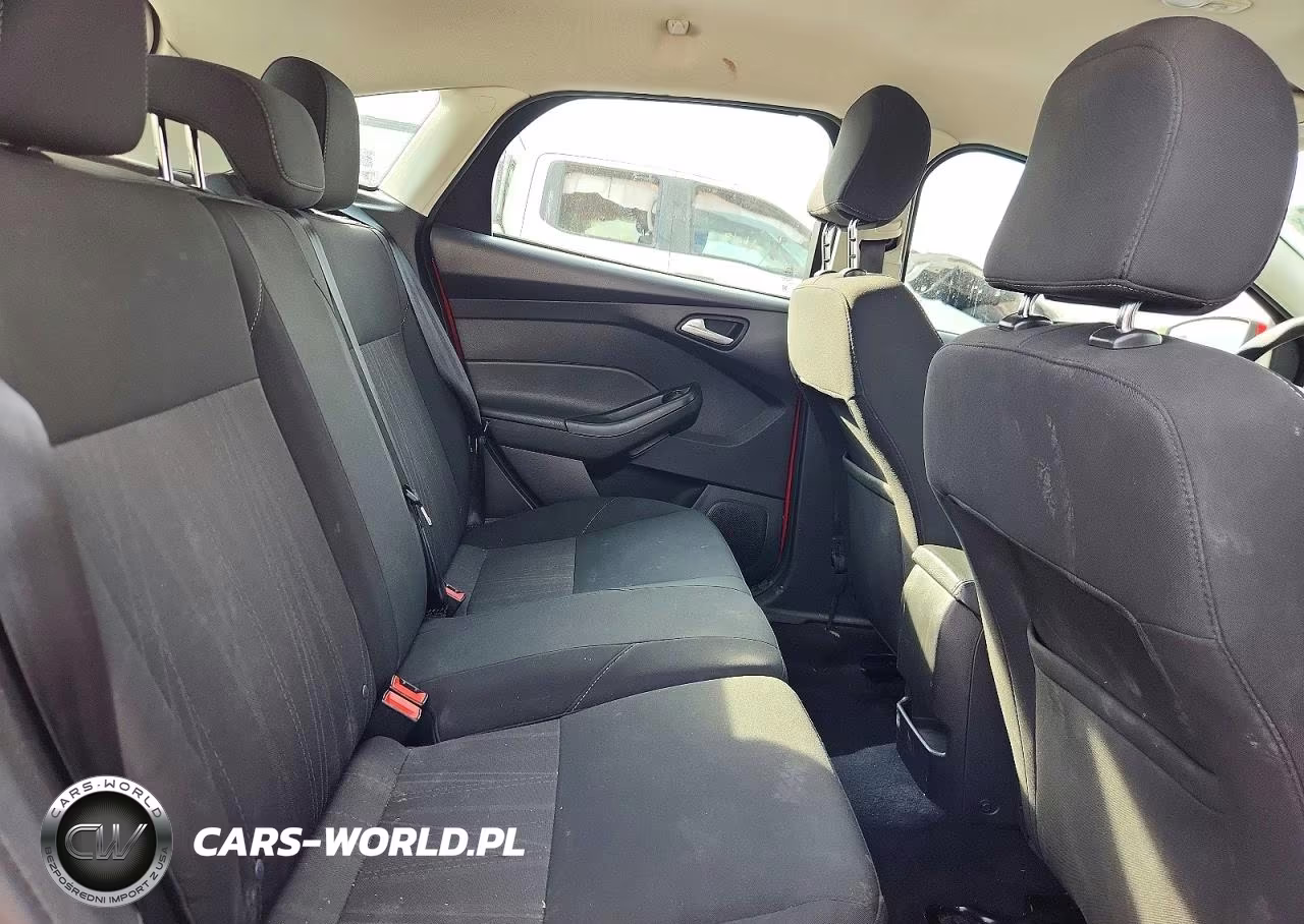 2017 Ford Focus Se VIN:1FADP3K26HL337933 - 11