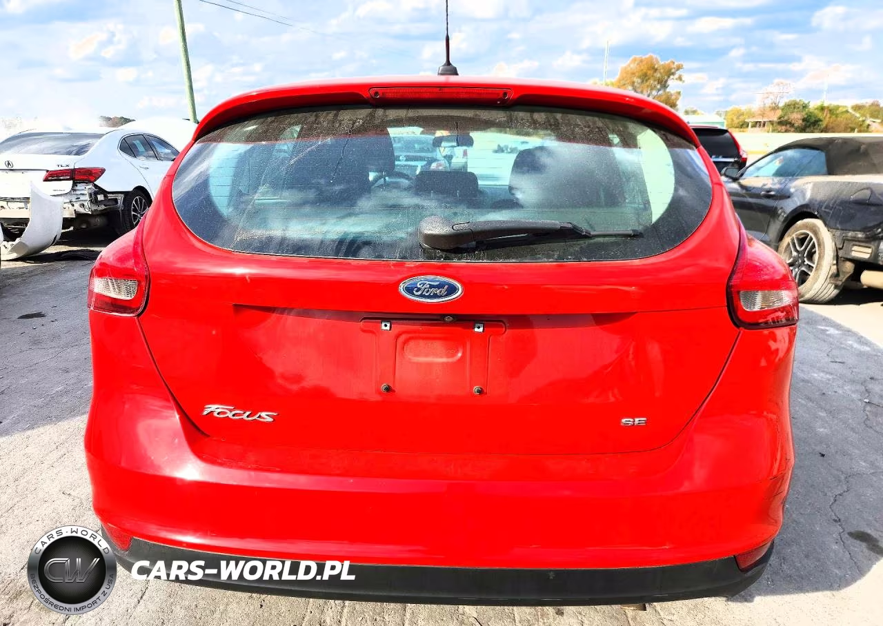2017 Ford Focus Se VIN:1FADP3K26HL337933 - 6