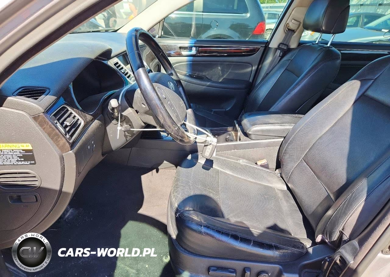 2013 Hyundai Genesis 3.8L VIN:KMHGC4DD9DU221925 - 7