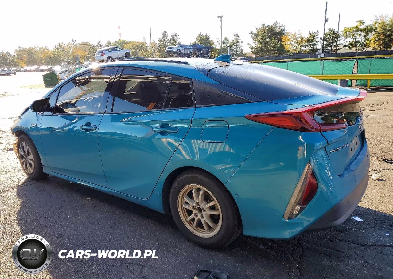 2018 Toyota Prius Prime Advanced VIN:JTDKARFP5J3073816 - 2