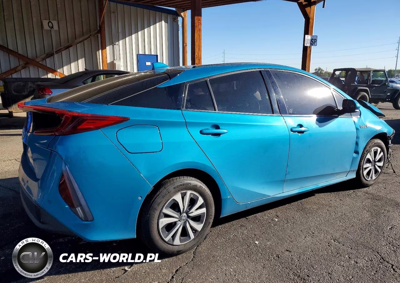 2018 Toyota Prius Prime Advanced VIN:JTDKARFP5J3073816 - 3