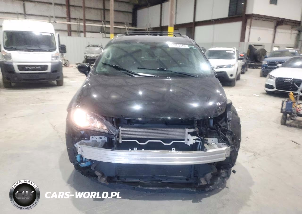 2020 Chrysler Pacifica Touring L VIN:2C4RC1BG9LR281756 - 5