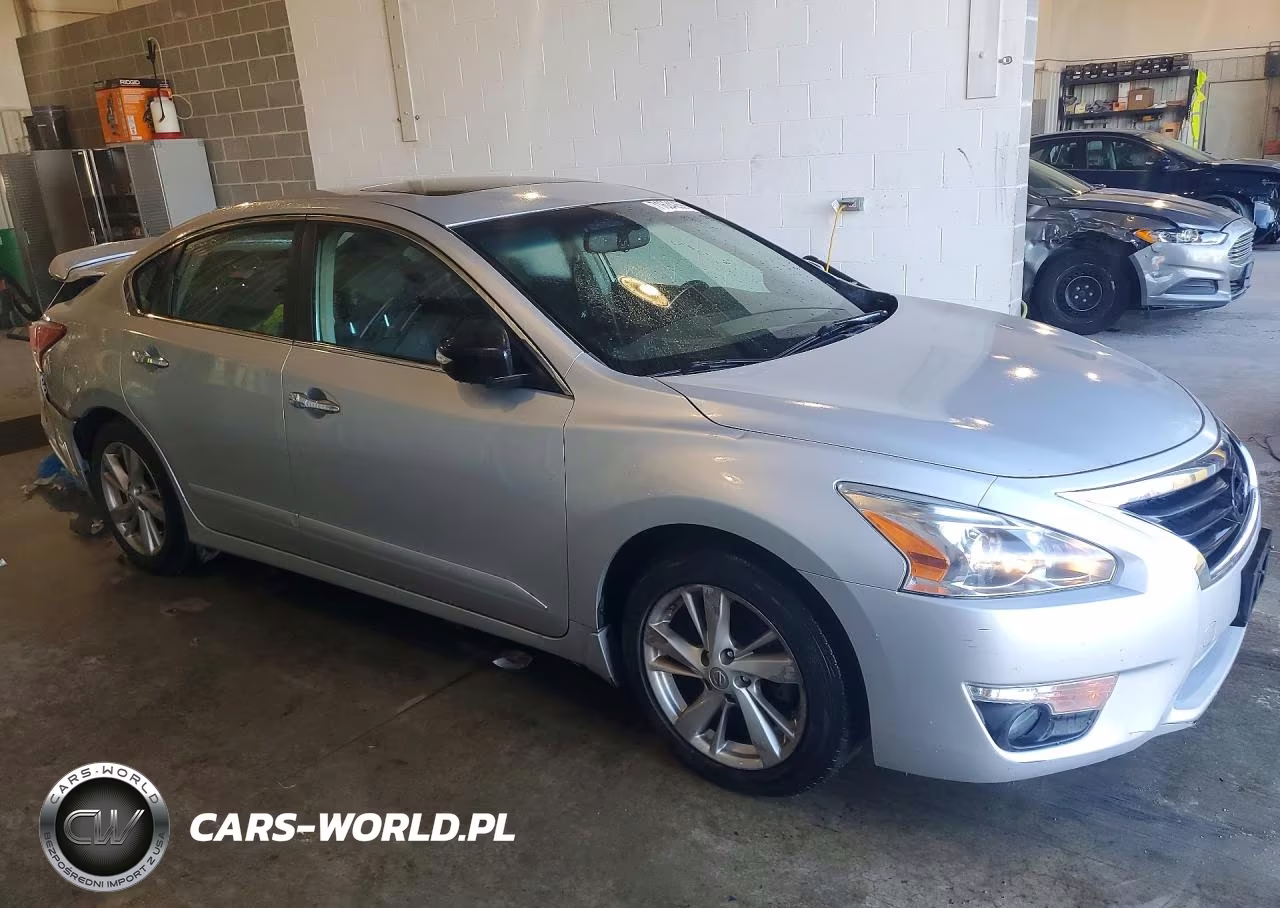 2013 Nissan Altima 2.5 VIN:1N4AL3AP8DC158945 - 4
