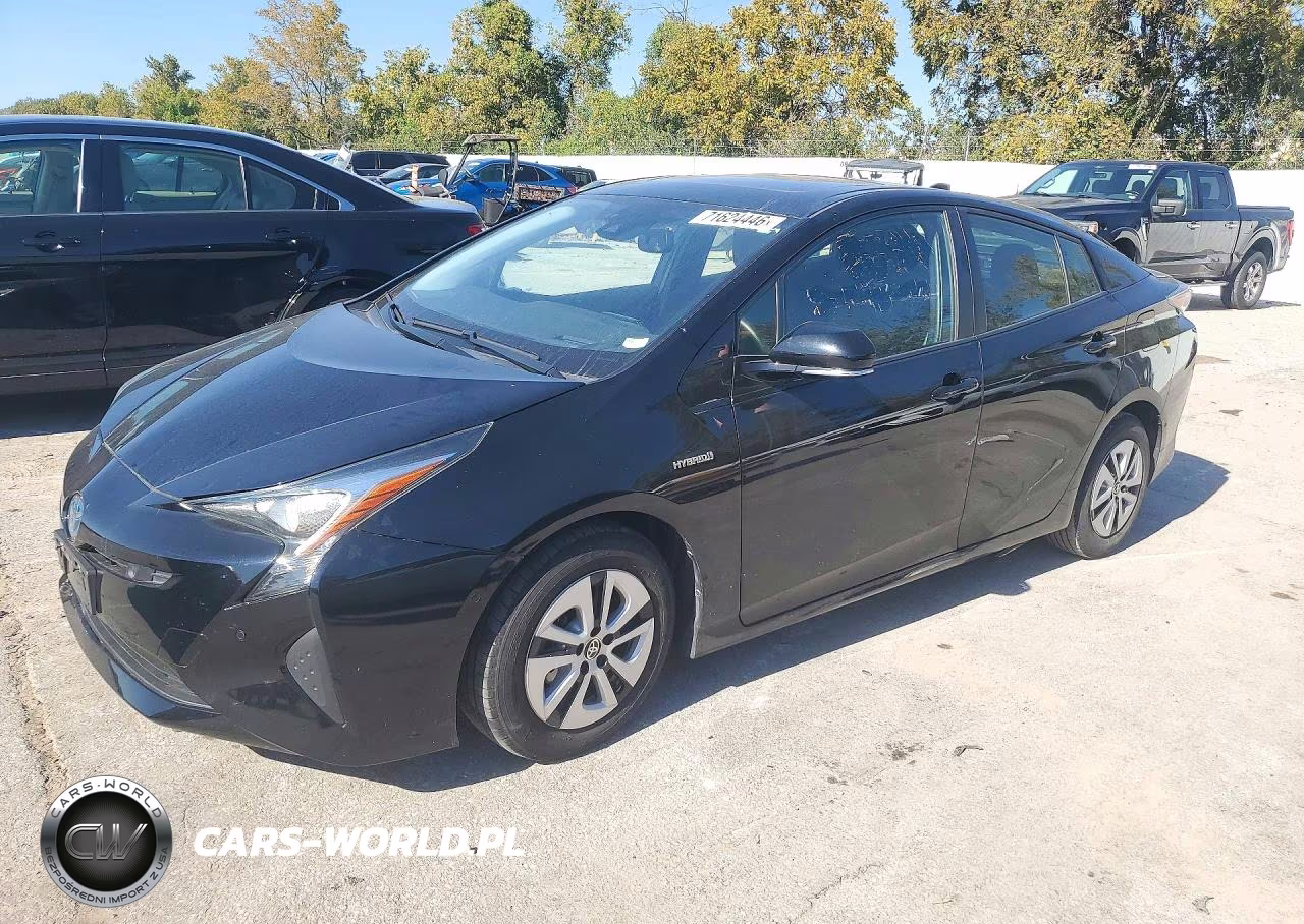 2018 Toyota Prius Four VIN:JTDKARFU2J3546559 - 1