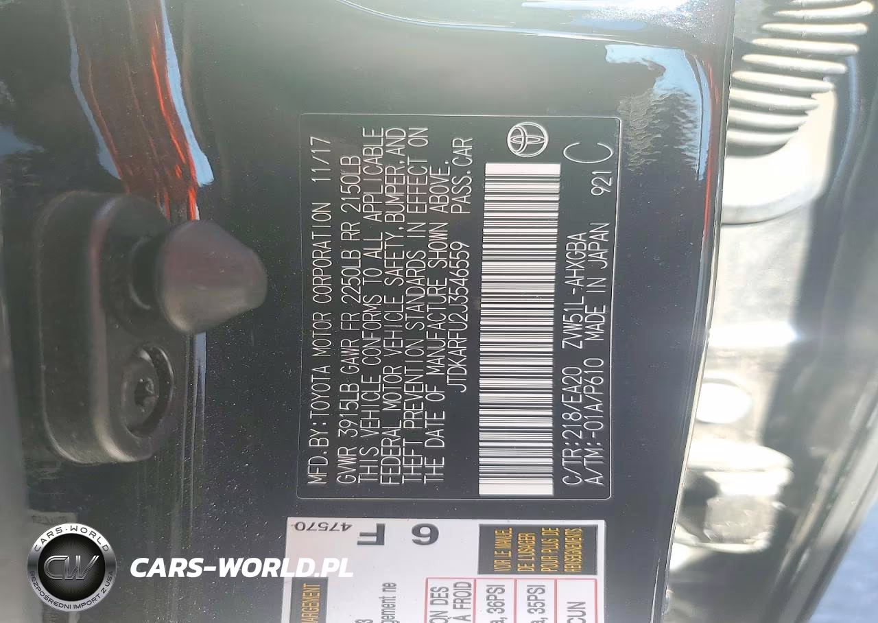 2018 Toyota Prius Four VIN:JTDKARFU2J3546559 - 12