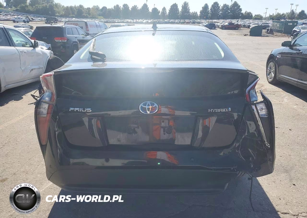 2018 Toyota Prius Four VIN:JTDKARFU2J3546559 - 6